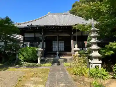 法華寺の本殿・本堂