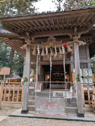 大崎八幡宮の{uncategorized: "未分類", other: "その他", undefined: "問題あり", building: "その他建物", grave: "お墓", sacred_gate: "鳥居", guardian: "狛犬", statue: "像", buddha: "仏像", history: "歴史", nature: "自然", garden: "庭園", animal: "動物", pagoda: "塔", temizu: "手水舎", mountain_gate: "山門・神門", sanctuary: "本殿・本堂", subordinate: "末社・摂社", art: "芸術", scenery: "景色", jizo: "地蔵", ema: "絵馬", goshuin: "御朱印", omikuji: "おみくじ", items: "授与品その他", amulet: "お守り", goshuincho: "御朱印帳", eats: "食事", festival: "お祭り", votive_dance: "神楽", shichigosan: "七五三参", wedding: "結婚式", experience: "体験その他", initially: "初詣", around: "周辺", anti_infection: "感染症対策"}