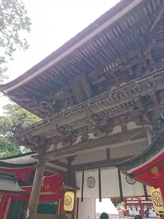 石上神宮の山門・神門