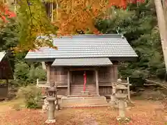 八所神社の本殿