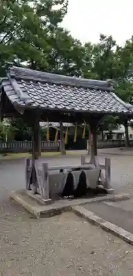 岡宮神社の手水舎
