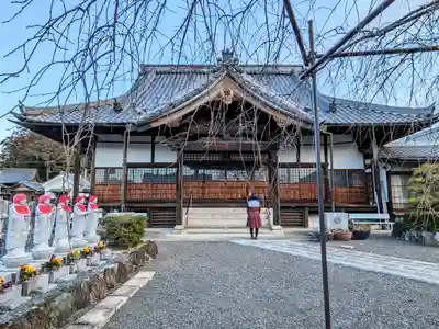 西光寺の本殿・本堂