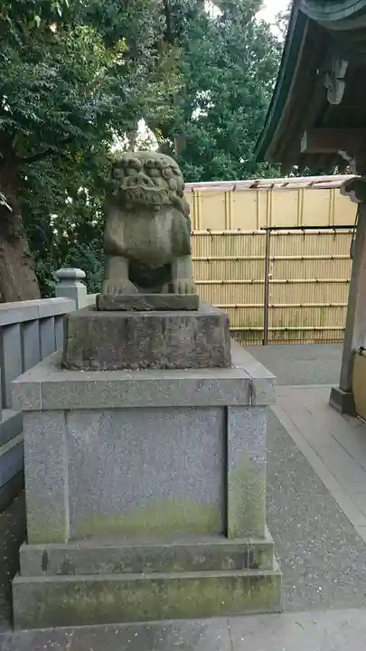 瀧泉寺(目黒不動尊)の狛犬
