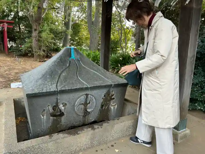 千束八幡神社の{uncategorized: "未分類", other: "その他", undefined: "問題あり", building: "その他建物", grave: "お墓", sacred_gate: "鳥居", guardian: "狛犬", statue: "像", buddha: "仏像", history: "歴史", nature: "自然", garden: "庭園", animal: "動物", pagoda: "塔", temizu: "手水舎", mountain_gate: "山門・神門", sanctuary: "本殿・本堂", subordinate: "末社・摂社", art: "芸術", scenery: "景色", jizo: "地蔵", ema: "絵馬", goshuin: "御朱印", omikuji: "おみくじ", items: "授与品その他", amulet: "お守り", goshuincho: "御朱印帳", eats: "食事", festival: "お祭り", votive_dance: "神楽", shichigosan: "七五三参", wedding: "結婚式", experience: "体験その他", initially: "初詣", around: "周辺", anti_infection: "感染症対策"}