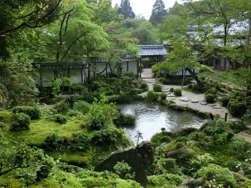 西明寺の庭園