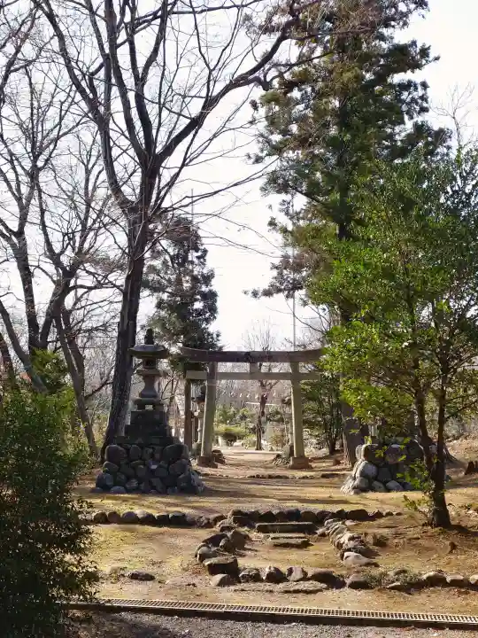 淡洲神社(福田)の{uncategorized: "未分類", other: "その他", undefined: "問題あり", building: "その他建物", grave: "お墓", sacred_gate: "鳥居", guardian: "狛犬", statue: "像", buddha: "仏像", history: "歴史", nature: "自然", garden: "庭園", animal: "動物", pagoda: "塔", temizu: "手水舎", mountain_gate: "山門・神門", sanctuary: "本殿・本堂", subordinate: "末社・摂社", art: "芸術", scenery: "景色", jizo: "地蔵", ema: "絵馬", goshuin: "御朱印", omikuji: "おみくじ", items: "授与品その他", amulet: "お守り", goshuincho: "御朱印帳", eats: "食事", festival: "お祭り", votive_dance: "神楽", shichigosan: "七五三参", wedding: "結婚式", experience: "体験その他", initially: "初詣", around: "周辺", anti_infection: "感染症対策"}