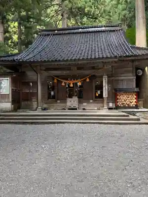 雄山神社中宮祈願殿(富山県)