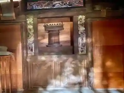 狭山八幡神社の{uncategorized: "未分類", other: "その他", undefined: "問題あり", building: "その他建物", grave: "お墓", sacred_gate: "鳥居", guardian: "狛犬", statue: "像", buddha: "仏像", history: "歴史", nature: "自然", garden: "庭園", animal: "動物", pagoda: "塔", temizu: "手水舎", mountain_gate: "山門・神門", sanctuary: "本殿・本堂", subordinate: "末社・摂社", art: "芸術", scenery: "景色", jizo: "地蔵", ema: "絵馬", goshuin: "御朱印", omikuji: "おみくじ", items: "授与品その他", amulet: "お守り", goshuincho: "御朱印帳", eats: "食事", festival: "お祭り", votive_dance: "神楽", shichigosan: "七五三参", wedding: "結婚式", experience: "体験その他", initially: "初詣", around: "周辺", anti_infection: "感染症対策"}