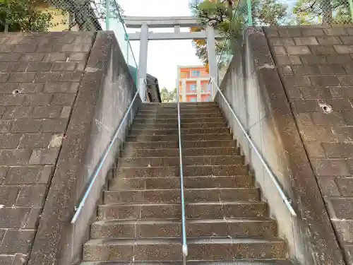 大棚・中川杉山神社の鳥居