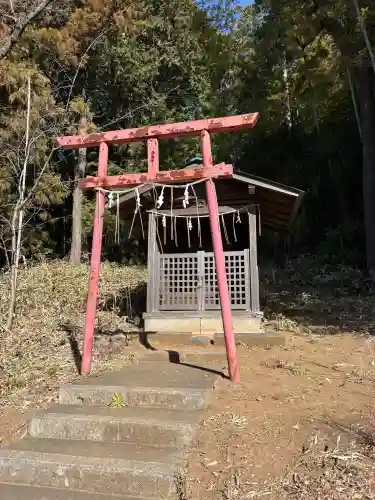 西八朔杉山神社の{uncategorized: "未分類", other: "その他", undefined: "問題あり", building: "その他建物", grave: "お墓", sacred_gate: "鳥居", guardian: "狛犬", statue: "像", buddha: "仏像", history: "歴史", nature: "自然", garden: "庭園", animal: "動物", pagoda: "塔", temizu: "手水舎", mountain_gate: "山門・神門", sanctuary: "本殿・本堂", subordinate: "末社・摂社", art: "芸術", scenery: "景色", jizo: "地蔵", ema: "絵馬", goshuin: "御朱印", omikuji: "おみくじ", items: "授与品その他", amulet: "お守り", goshuincho: "御朱印帳", eats: "食事", festival: "お祭り", votive_dance: "神楽", shichigosan: "七五三参", wedding: "結婚式", experience: "体験その他", initially: "初詣", around: "周辺", anti_infection: "感染症対策"}