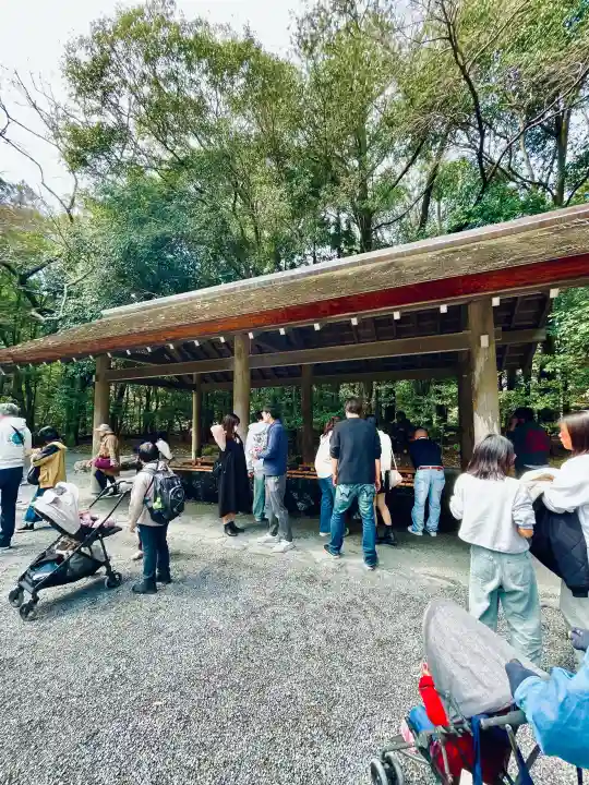 伊勢神宮内宮(皇大神宮)の{uncategorized: "未分類", other: "その他", undefined: "問題あり", building: "その他建物", grave: "お墓", sacred_gate: "鳥居", guardian: "狛犬", statue: "像", buddha: "仏像", history: "歴史", nature: "自然", garden: "庭園", animal: "動物", pagoda: "塔", temizu: "手水舎", mountain_gate: "山門・神門", sanctuary: "本殿・本堂", subordinate: "末社・摂社", art: "芸術", scenery: "景色", jizo: "地蔵", ema: "絵馬", goshuin: "御朱印", omikuji: "おみくじ", items: "授与品その他", amulet: "お守り", goshuincho: "御朱印帳", eats: "食事", festival: "お祭り", votive_dance: "神楽", shichigosan: "七五三参", wedding: "結婚式", experience: "体験その他", initially: "初詣", around: "周辺", anti_infection: "感染症対策"}