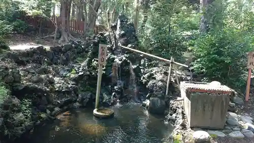 平塚八幡宮の庭園