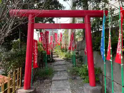烏森稲荷神社の鳥居