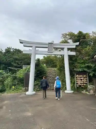 彌彦神社奥宮（御神廟）(新潟県)
