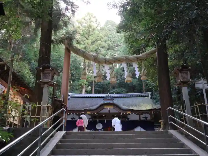 狭井坐大神荒魂神社(狭井神社)の本殿・本堂
