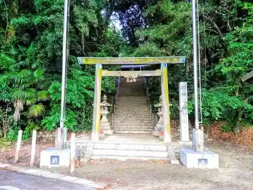 七社神社（半月七社神社）の鳥居