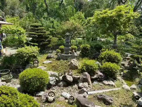 惠心院（恵心院）の{uncategorized: "未分類", other: "その他", undefined: "問題あり", building: "その他建物", grave: "お墓", sacred_gate: "鳥居", guardian: "狛犬", statue: "像", buddha: "仏像", history: "歴史", nature: "自然", garden: "庭園", animal: "動物", pagoda: "塔", temizu: "手水舎", mountain_gate: "山門・神門", sanctuary: "本殿・本堂", subordinate: "末社・摂社", art: "芸術", scenery: "景色", jizo: "地蔵", ema: "絵馬", goshuin: "御朱印", omikuji: "おみくじ", items: "授与品その他", amulet: "お守り", goshuincho: "御朱印帳", eats: "食事", festival: "お祭り", votive_dance: "神楽", shichigosan: "七五三参", wedding: "結婚式", experience: "体験その他", initially: "初詣", around: "周辺", anti_infection: "感染症対策"}