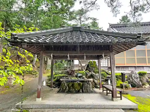須部神社の手水舎