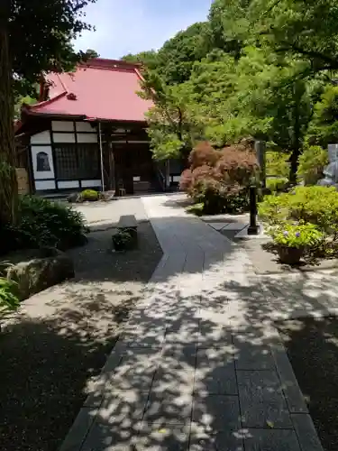 定泉寺の庭園