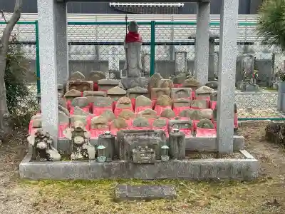 西福寺の{uncategorized: "未分類", other: "その他", undefined: "問題あり", building: "その他建物", grave: "お墓", sacred_gate: "鳥居", guardian: "狛犬", statue: "像", buddha: "仏像", history: "歴史", nature: "自然", garden: "庭園", animal: "動物", pagoda: "塔", temizu: "手水舎", mountain_gate: "山門・神門", sanctuary: "本殿・本堂", subordinate: "末社・摂社", art: "芸術", scenery: "景色", jizo: "地蔵", ema: "絵馬", goshuin: "御朱印", omikuji: "おみくじ", items: "授与品その他", amulet: "お守り", goshuincho: "御朱印帳", eats: "食事", festival: "お祭り", votive_dance: "神楽", shichigosan: "七五三参", wedding: "結婚式", experience: "体験その他", initially: "初詣", around: "周辺", anti_infection: "感染症対策"}