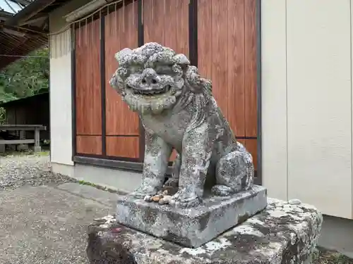 春日神社の狛犬