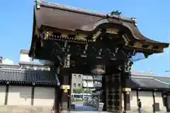 本願寺（西本願寺）の山門