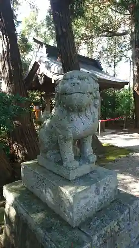 鎮守府八幡宮の狛犬