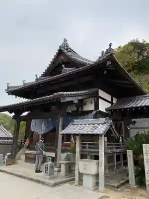泰山寺の本殿・本堂
