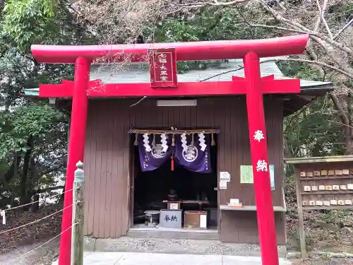 宮地嶽神社の末社・摂社