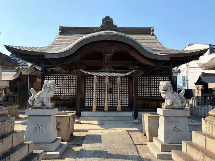 日吉神社の{uncategorized: "未分類", other: "その他", undefined: "問題あり", building: "その他建物", grave: "お墓", sacred_gate: "鳥居", guardian: "狛犬", statue: "像", buddha: "仏像", history: "歴史", nature: "自然", garden: "庭園", animal: "動物", pagoda: "塔", temizu: "手水舎", mountain_gate: "山門・神門", sanctuary: "本殿・本堂", subordinate: "末社・摂社", art: "芸術", scenery: "景色", jizo: "地蔵", ema: "絵馬", goshuin: "御朱印", omikuji: "おみくじ", items: "授与品その他", amulet: "お守り", goshuincho: "御朱印帳", eats: "食事", festival: "お祭り", votive_dance: "神楽", shichigosan: "七五三参", wedding: "結婚式", experience: "体験その他", initially: "初詣", around: "周辺", anti_infection: "感染症対策"}