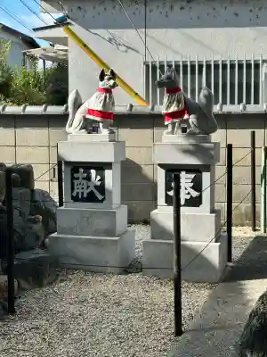 玉三稲荷神社の{uncategorized: "未分類", other: "その他", undefined: "問題あり", building: "その他建物", grave: "お墓", sacred_gate: "鳥居", guardian: "狛犬", statue: "像", buddha: "仏像", history: "歴史", nature: "自然", garden: "庭園", animal: "動物", pagoda: "塔", temizu: "手水舎", mountain_gate: "山門・神門", sanctuary: "本殿・本堂", subordinate: "末社・摂社", art: "芸術", scenery: "景色", jizo: "地蔵", ema: "絵馬", goshuin: "御朱印", omikuji: "おみくじ", items: "授与品その他", amulet: "お守り", goshuincho: "御朱印帳", eats: "食事", festival: "お祭り", votive_dance: "神楽", shichigosan: "七五三参", wedding: "結婚式", experience: "体験その他", initially: "初詣", around: "周辺", anti_infection: "感染症対策"}