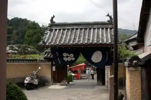 善名称院（真田庵）の山門