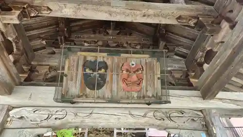 出羽月山湯殿山摂社岩根沢三神社（三山神社）の山門・神門