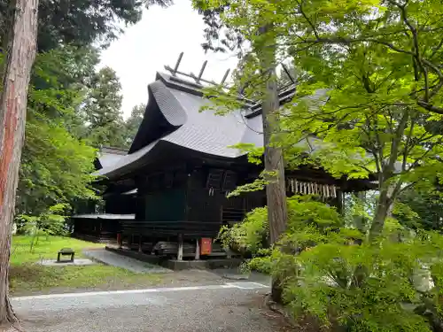 冨士御室浅間神社の本殿