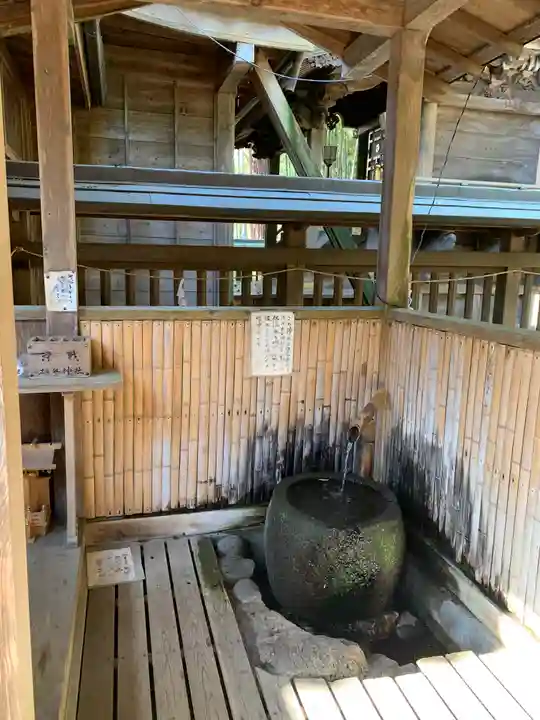雄琴神社の手水舎