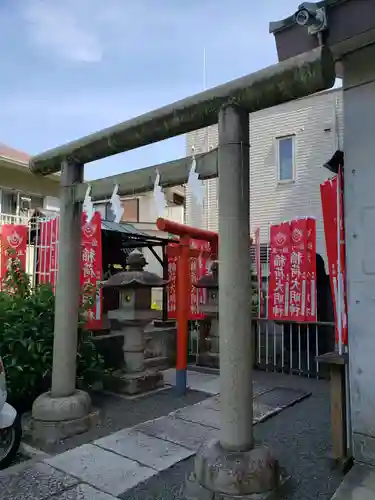 穏田神社の鳥居