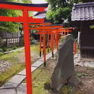 三囲神社の鳥居