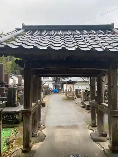 神宮寺の山門