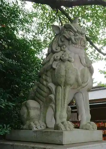 寒川神社の狛犬