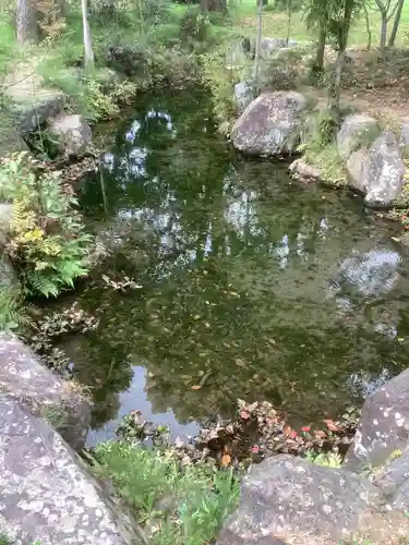 加賀野八幡神社の庭園