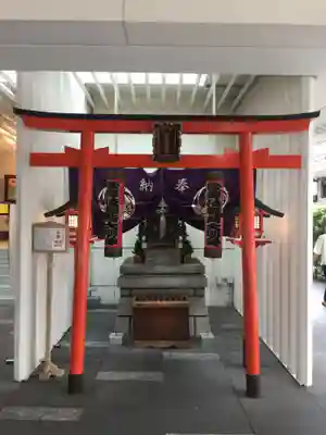 歌舞伎稲荷神社の鳥居