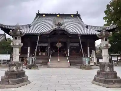 鑁阿寺の本殿・本堂