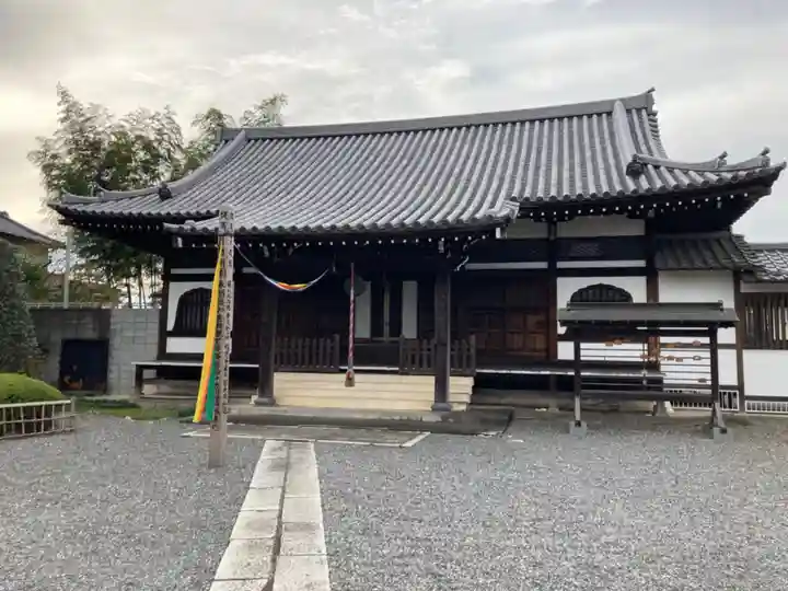 圓照寺の本殿・本堂