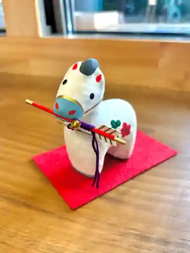 蚊里田八幡宮の{uncategorized: "未分類", other: "その他", undefined: "問題あり", building: "その他建物", grave: "お墓", sacred_gate: "鳥居", guardian: "狛犬", statue: "像", buddha: "仏像", history: "歴史", nature: "自然", garden: "庭園", animal: "動物", pagoda: "塔", temizu: "手水舎", mountain_gate: "山門・神門", sanctuary: "本殿・本堂", subordinate: "末社・摂社", art: "芸術", scenery: "景色", jizo: "地蔵", ema: "絵馬", goshuin: "御朱印", omikuji: "おみくじ", items: "授与品その他", amulet: "お守り", goshuincho: "御朱印帳", eats: "食事", festival: "お祭り", votive_dance: "神楽", shichigosan: "七五三参", wedding: "結婚式", experience: "体験その他", initially: "初詣", around: "周辺", anti_infection: "感染症対策"}