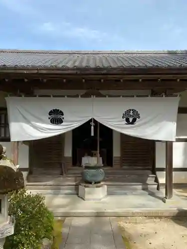西明寺の本殿・本堂