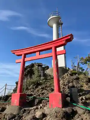 能生白山神社末社厳島神社の鳥居