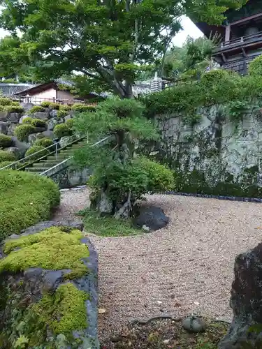 嶽林寺の庭園