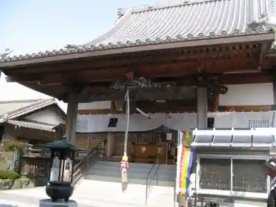 観音寺の本殿・本堂