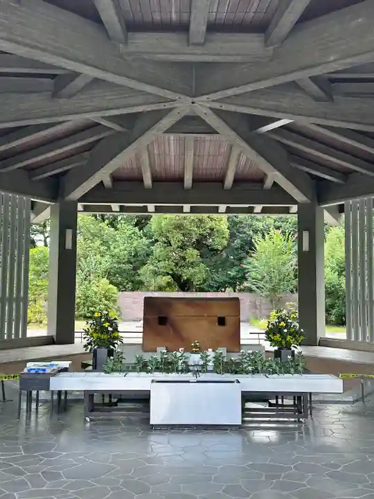 千鳥ヶ淵戦没者墓苑(東京都)