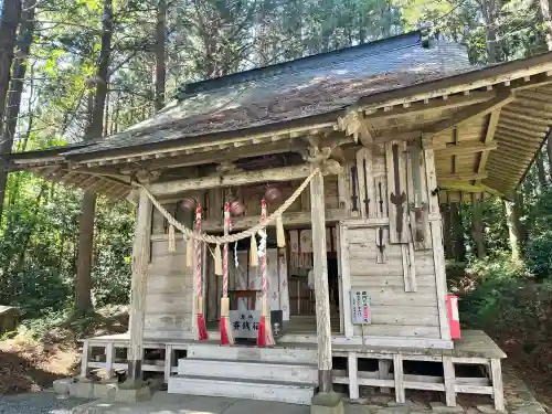 釣石神社の{uncategorized: "未分類", other: "その他", undefined: "問題あり", building: "その他建物", grave: "お墓", sacred_gate: "鳥居", guardian: "狛犬", statue: "像", buddha: "仏像", history: "歴史", nature: "自然", garden: "庭園", animal: "動物", pagoda: "塔", temizu: "手水舎", mountain_gate: "山門・神門", sanctuary: "本殿・本堂", subordinate: "末社・摂社", art: "芸術", scenery: "景色", jizo: "地蔵", ema: "絵馬", goshuin: "御朱印", omikuji: "おみくじ", items: "授与品その他", amulet: "お守り", goshuincho: "御朱印帳", eats: "食事", festival: "お祭り", votive_dance: "神楽", shichigosan: "七五三参", wedding: "結婚式", experience: "体験その他", initially: "初詣", around: "周辺", anti_infection: "感染症対策"}